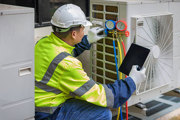 Professional Hvac technician working in Chisago City, MN